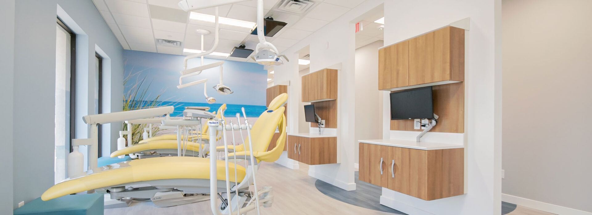 Delaware-pediatric-dentistry-[banner-examination-room]