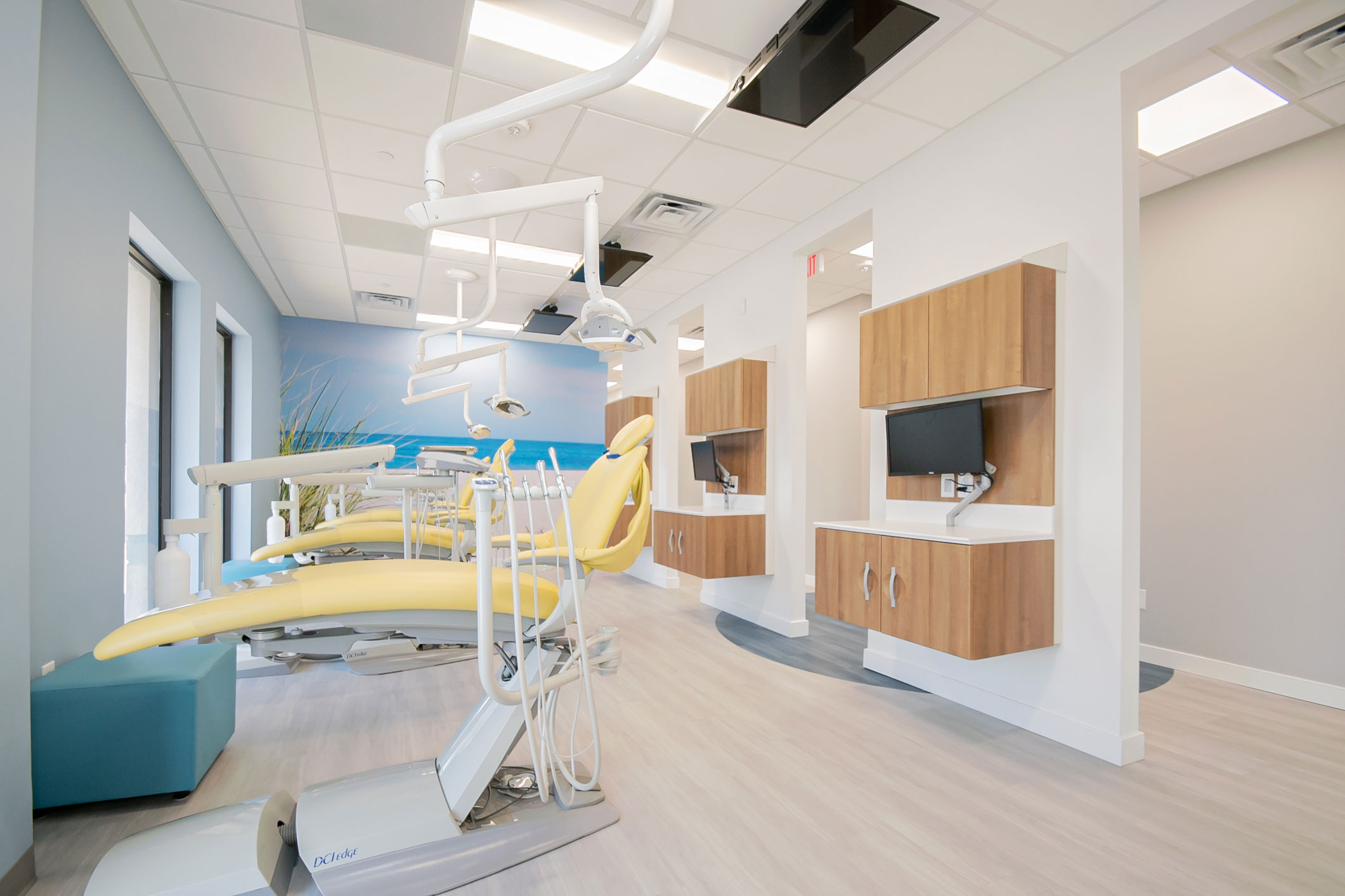 Delaware-pediatric-dentistry-[banner-examination-room]